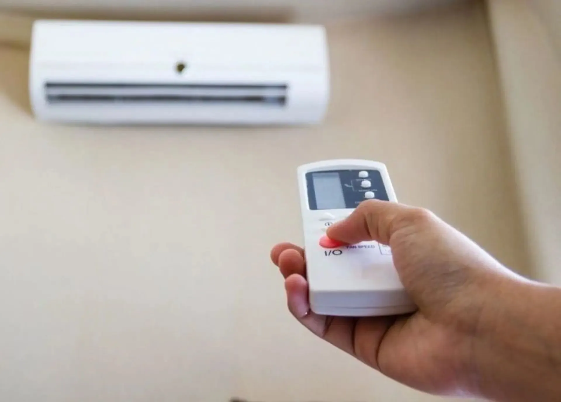 Không bật tắt điều hòa liên tục - Cách sử dụng điều hòa tiết kiệm điện